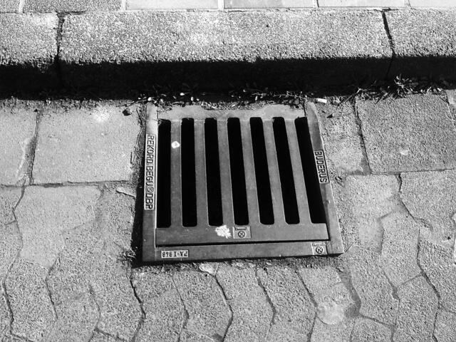Unfall unter Alkoholeinfluss mit einem Randstein (SYMBOLFOTO). | Foto: Pixabay