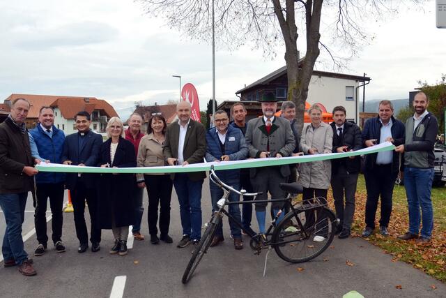 Viele Gäste bei der Eröffnung des Radweges. | Foto: KK
