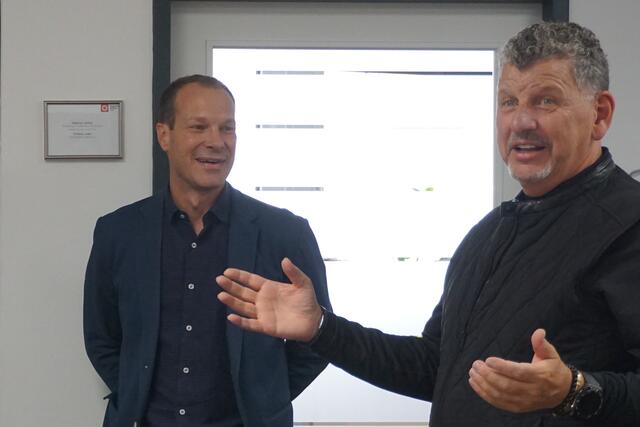 Der Spaß kam beim Interview nicht zu kurz, Thomas Zerlauth (GF RegionalMedien Tirol) und Semino Rossi | Foto: MeinBezirk