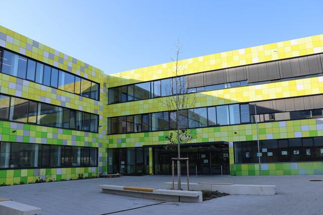 Die HAK und die AHS Bruck befinden sich in einem gemeinsamen Schulkomplex. | Foto: Michalka