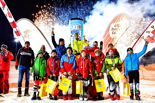 Ski-Alpin-Schirmherrschaft von Eva-Maria Brem: Starke Siegerehrung vom Wintersportverein Reith im Alpbachtal beim Sport H&amp;N Nachtsprint-Race. Ein "Ski-Highlight" für den Kinder-Ski-Nachwuchs geht in seine sechste Auflage. | Foto: WSV Reith im Alpbachtal