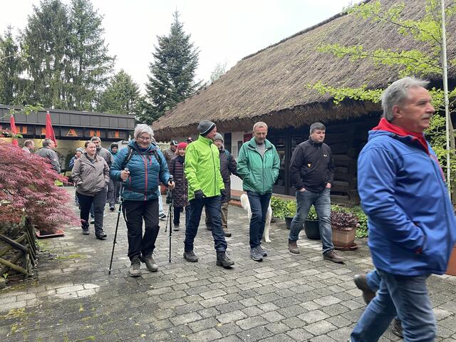 In fast jeder Gemeinde in den Bezirken Jennersdorf und Güssing, wie hier in Mogersdorf, finden Wandertage statt.  | Foto: Elisabeth Kloiber