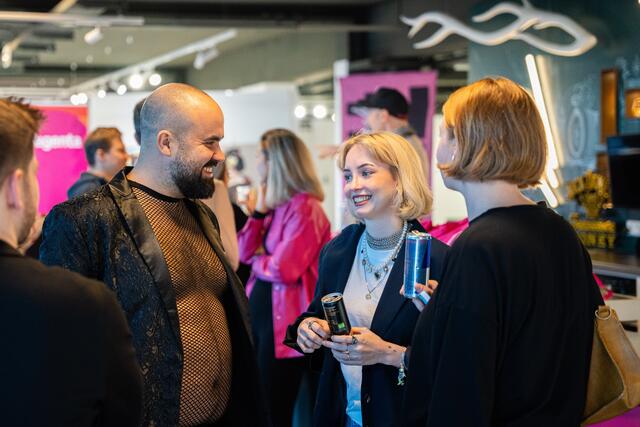 Motto und Sujet des Tuntenballs 2025 wurden in der Bakerhouse Galery vorgestellt. | Foto: Stefanie Weber