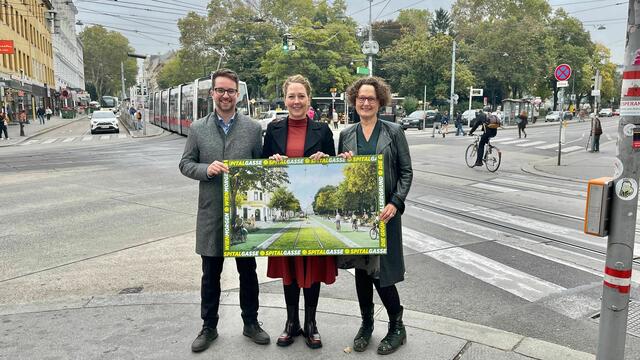 v.l.: Kilian Stark, Judith Pühringer und Josefa Molitor-Ruckenbauer, präsentieren ihre Visionen für das Herz des Alsergrunds.  | Foto: Grüne Wien