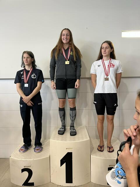 Siegerehrung über 100 m Schmetterling. | Foto: Schwimmclub Volksbank Braunau