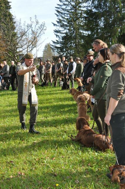 Jagdhundesegnung mit Militärpfarrer Richard Weyringer. | Foto: Salzburger Freilichtmuseum