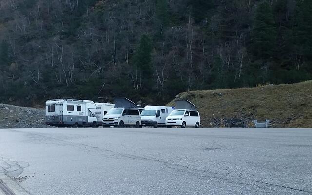 "Wagenburg" italienischer Wildcamper | Foto: Tiroler Bergwacht - Einsatzstelle Stubai