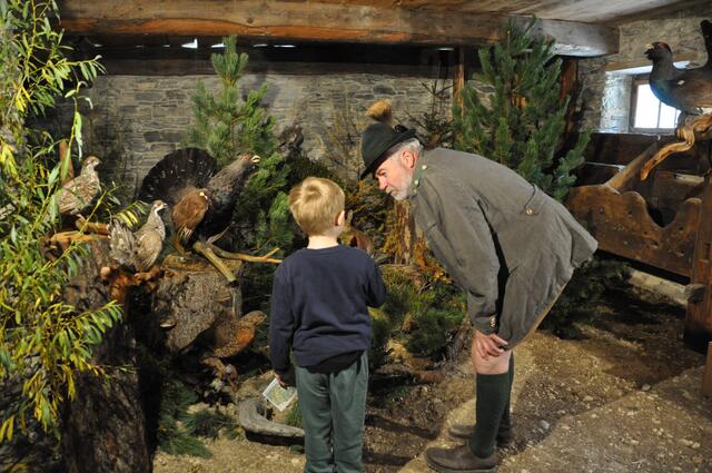 An verschiedenen Stationen konnten Interessierte mehr über die Jagd lernen.  | Foto: Salzburger Freilichtmuseum