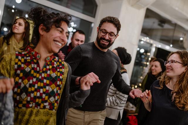 Gemeinsame Tanzkurse sind ein wichtiger Teil der Brotfabrik. | Foto: Karin Gruber