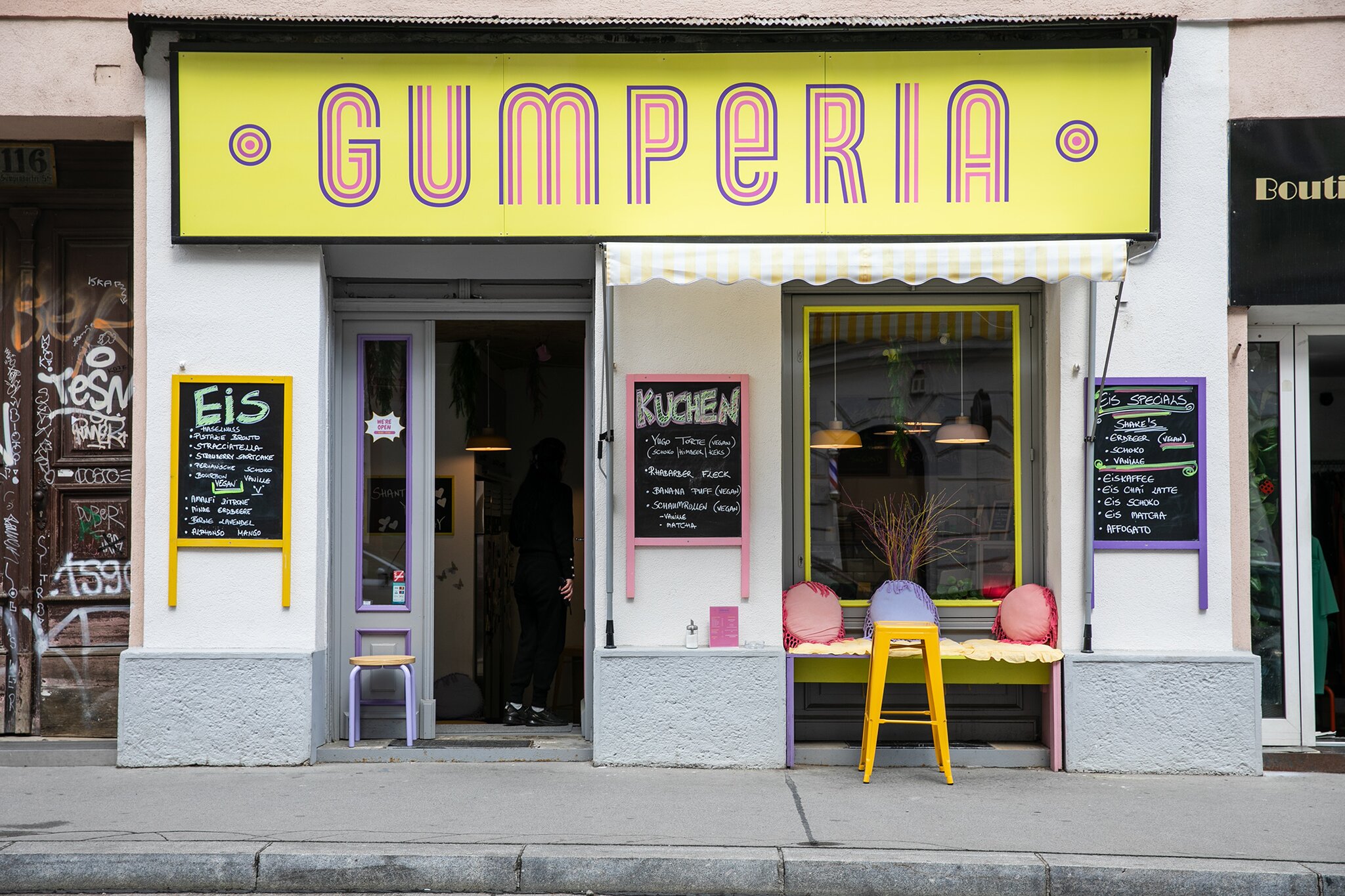 Nur für kurze Zeit: Punschkrapferl-Pop-up und Katzen-Merch in der ...
