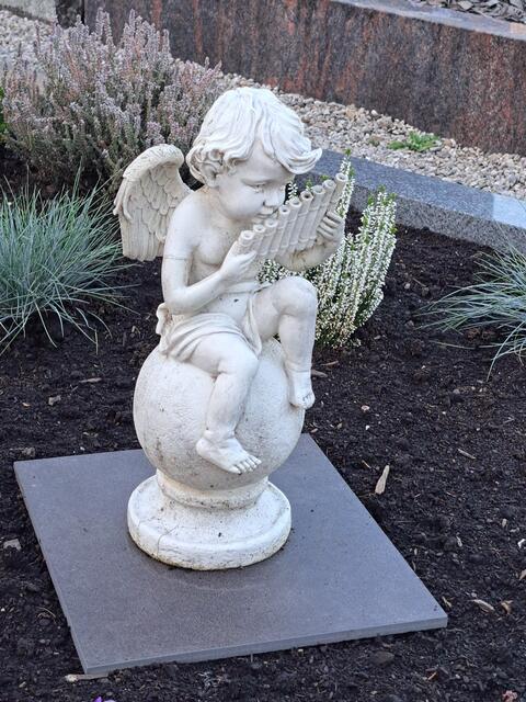 Impressionen vom Friedhof in Randegg. | Foto: Stefanie Machtinger