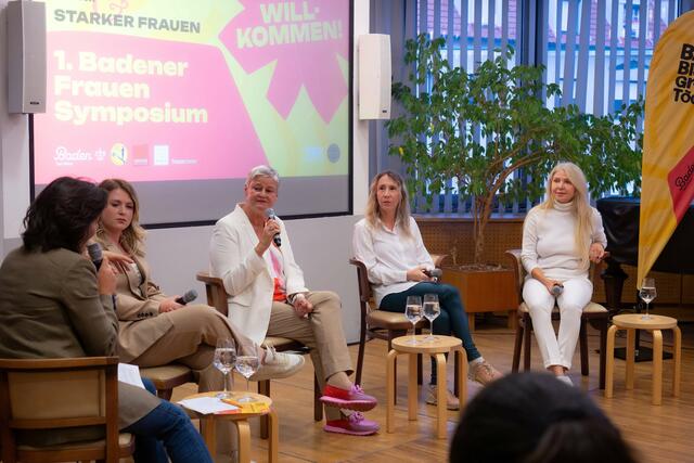 Spannende Einblicke in das Leben von Frauen in Baden gab es bei der Podiumsdiskussion | Foto: 2024psb/sophie leitner