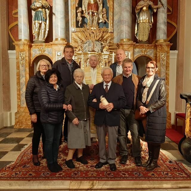 Bei einem liebevoll gestalteten Gottesdienst segnete Pfarrrer Mirko Isop das Ehepaar und wünschte ihnen Alles Gute  für die Zukunft. | Foto: Privat