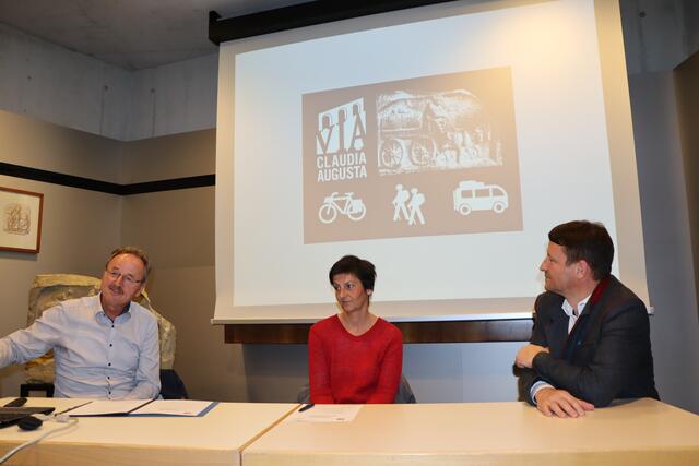 Die Vollversammlung des Verein Via Claudia Augusta Tirol fand im Dokumentationszentrum Fließ statt. | Foto: Celina Leitner