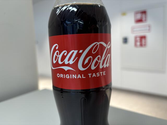 Flaschen aus dem Hause Coca-Cola müssen zurückgerufen werden. | Foto: Johannes Reiterits/MeinBezirk Wien