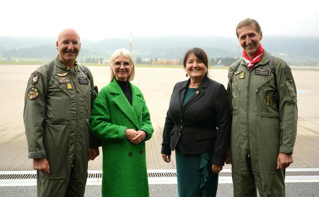 "Airchief" Gerfried Promberger, Gabi Kolar, Manuela Khom und Roland Miedler. | Foto: Haslebner