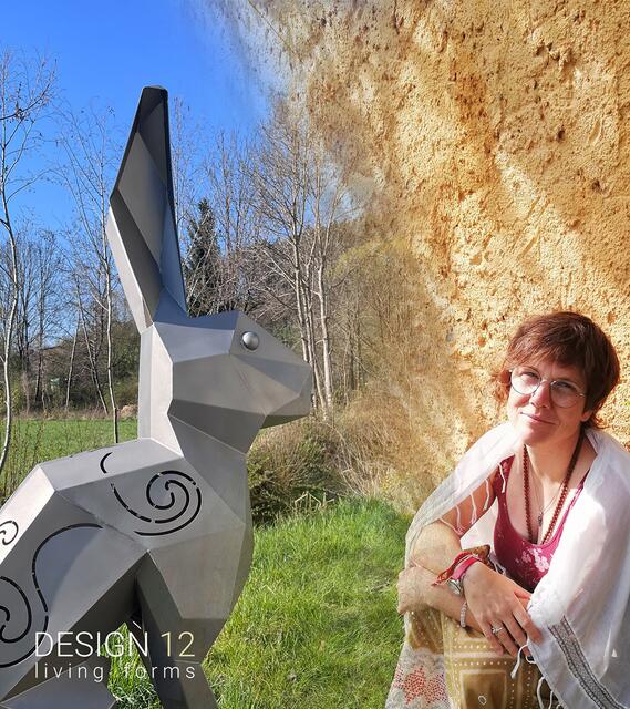 Das Krafttier Hase soll durch den Hass gehen und es ermöglichen, sich in Selbstliebe zu erkennen.
 | Foto: Design 12