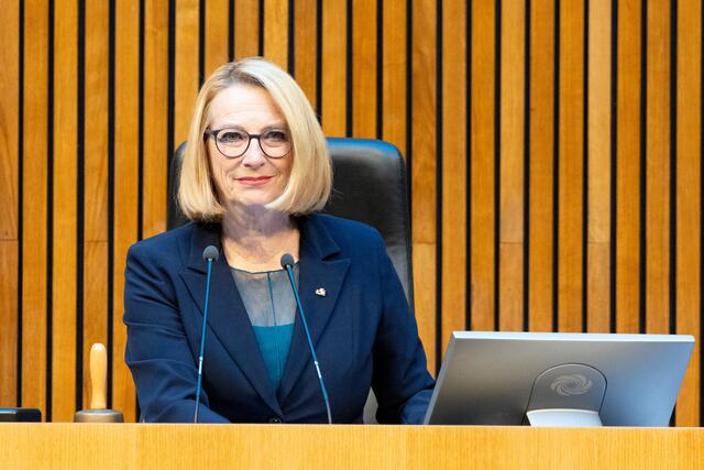 Die Wiener SPÖ-Politikerin Doris Bures wurde erwartungsgemäß als dritte Präsidentin gewählt. (Archiv) | Foto: Parlamentsdirektion/Anna Rauchenberger