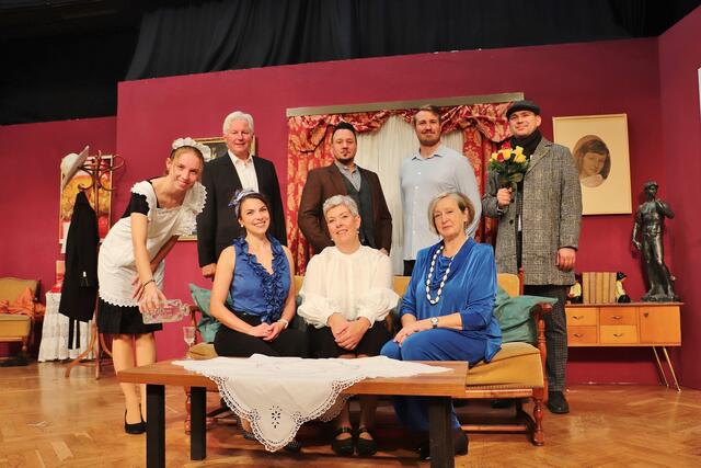 Eine Zeitungsannonce sorgt bei der Schauspielgruppe Feldkirchen für allerlei humorvolle Verwechslungen. | Foto: Edith Ertl