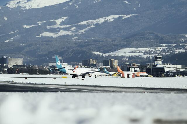 Flughafen Innsbruck – Neue Flugverbindungen nach Madrid, Warschau und Riga erweitern das Angebot. | Foto: Flughafen Innsbruck
