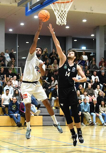 Pirlo Kufstein Towers (weiß) - Swarco Raiders (schwarz); Endstand: 61:65  | Foto: Schwaighofer