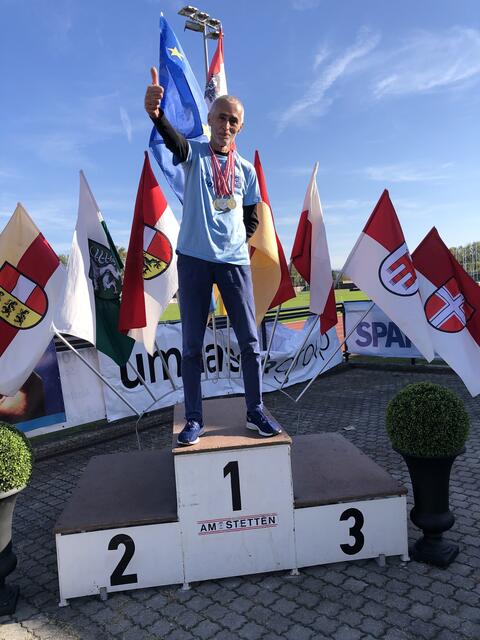 Braco Radeljic aus Bad Tatzmannsdorf eroberte zweimal Gold, einmal Silber und einmal Bronze bei den Österreichischen Meisterschaften in der Masters-Klasse. | Foto: Franz Böldl