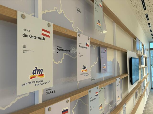 Die Marke 'dm' gibt es mittlerweile in elf verschiedenen Ländern. | Foto: Simon Haslauer
