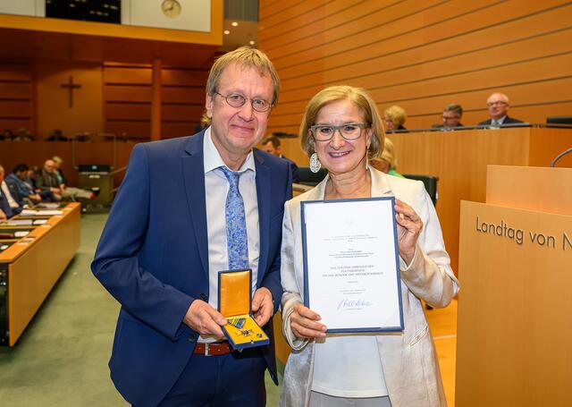 Dietmar Schimmel mit Landeshauptfrau Johanna Mikl-Leitner | Foto: NLK Burchhart
