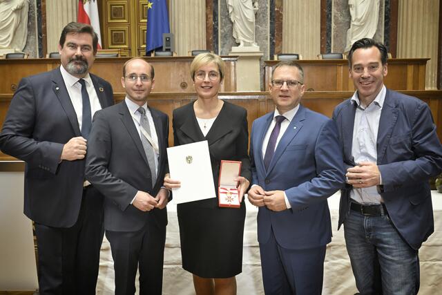 Stefan Steinbichler, Albrecht Oppitz, Michaela Steinacker, August Wöginger und Andreas Kirnberger im Parlament. | Foto: Parlamentsdirektion Johannes Zinner