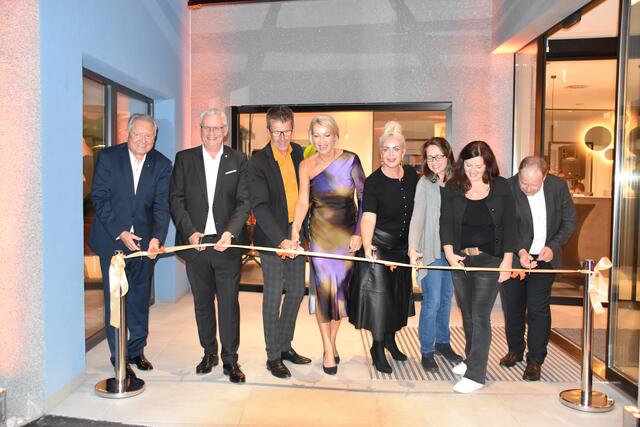 Offizielle Eröffnung der neuen Räumlichkeiten.  | Foto: Stefan Schneider