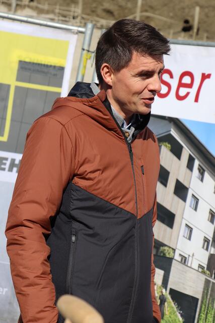 Bgm. Simon Schwendinger zeigte sich sehr stolz. | Foto: Celina Leitner