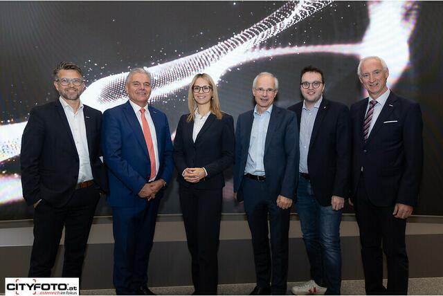 Von links: Peter Polgar (Leiter WKO Linz-Stadt), Leo Jindrak (Vizepräsident WKOÖ), Samantha Stangl (Wolf Klima- und Heiztechnik GmbH), Clemens Beinkofer (Beinkofer GesmbH &amp; Co KG), Leo Jindrak jun. (JW Linz), Klaus Schobesberger (Obmann WKO Linz-Stadt) | Foto: Cityfoto.at