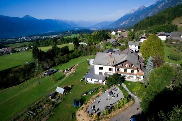 Ein Blick von oben auf das Naturgut Gailtal | Foto: Naturgut Gailtal ©