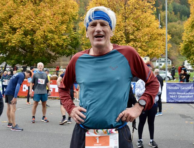 Bürgermeister von Kirchberg  Wechsel Willibald Fuchs mit einer Zeit beim Halbmarathon von  | Foto: Elisabeth Peinsipp