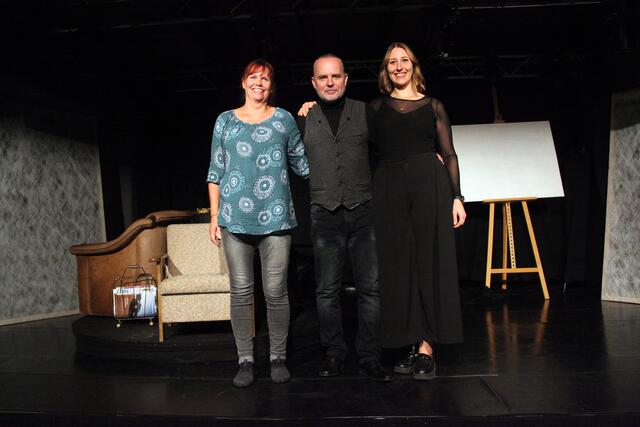 Roswitha Matt, Gesamtleitung, Hartwig Ladner, Regie und Darsteller von Marc, Julia Amprosi, Regieassistenz, durften sich über den Erfolg ihrer Inszenierung und den großen Anklang beim Publikum freuen.