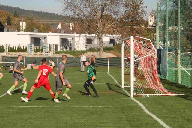 1:0 für die Gäste -Baliko im Tor hatte keine Chance.