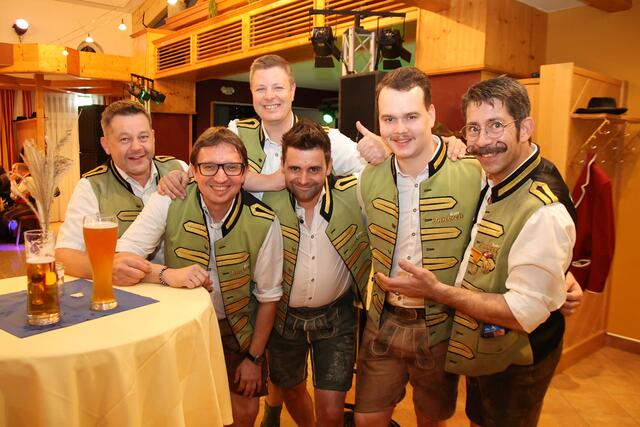Oberkrainer Stimmung: Innkreis Buam mit Lucky Putz (r.).