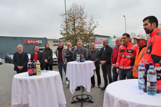 In einem kleinen Festakt erfolgte der offizielle Spatenstich zum Ausbau des Geh- und Radweges L312. Das Projekt wird mit Mitteln des Landes Steiermark und der Gemeinde Fernitz-Mellach finanziert. Das Teilstück zwischen Fernitz und Kalsdorf verbindet die Region GU-Süd mit der GU-6. | Foto: Edith Ertl