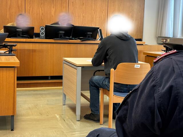 Der Angeklagte musste sich wegen Schlepperei vor Gericht verantworten. | Foto: MeinBezirk.at