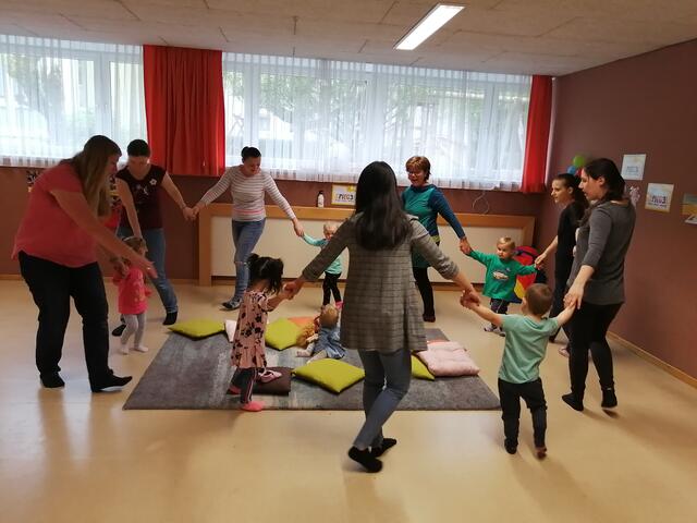 Wer eine Spielgruppe leiten möchte, kann im November 2024 mit der AUsbildung starten. | Foto: SPIEGEL