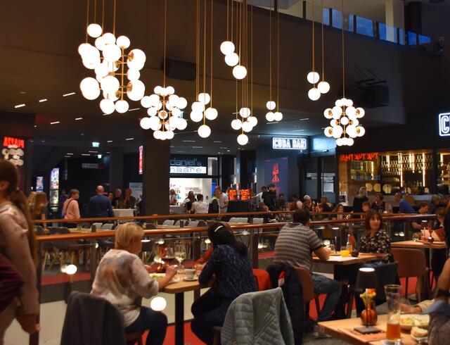 Der M4 Piazza hat kulinarisch einiges zu bieten. | Foto: Barbara Fluckinger