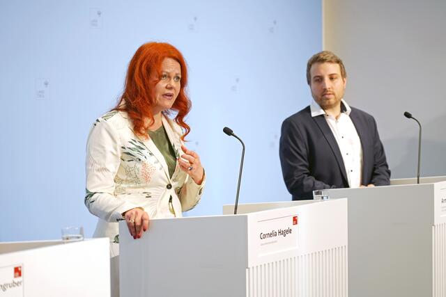 LRin Hagele: „Mit den insgesamt 10 Maßnahmen wollen wir gemeinsam die optimale Versorgung bei einem Herz-Kreislauf-Stillstand erreichen.“ | Foto: © Land Tirol/Neuner