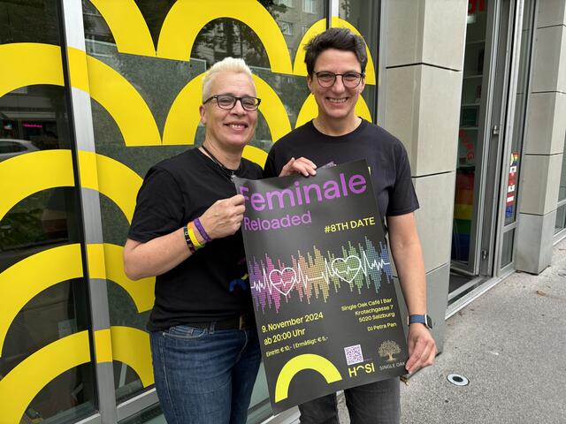 "Wir wollen für Frauen in Salzburg ein Angebot schaffen, einen Treffpunkt zum plaudern, unterhalten und feiern", sagen HOSI-Obfrau Astrid Pracher (rechts im Bild) und HOSI-Frauenreferentin Doris Posch.  | Foto: Lisa Gold
