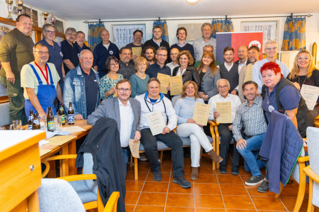Die Wirtschaftstreibenden von St. Andrä-Wördern. | Foto: Weinwurm-Fotografie