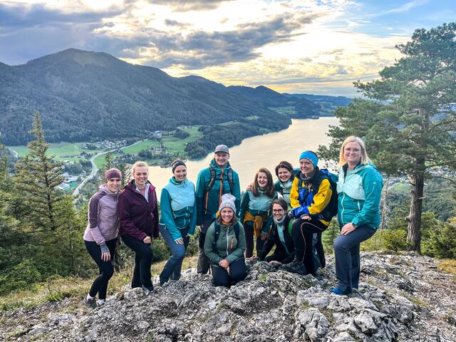 Das Team von Eurofun Touristik bei einer Wanderung am Ellmaustein. | Foto: Martina Helminger/Eurofun Touristik