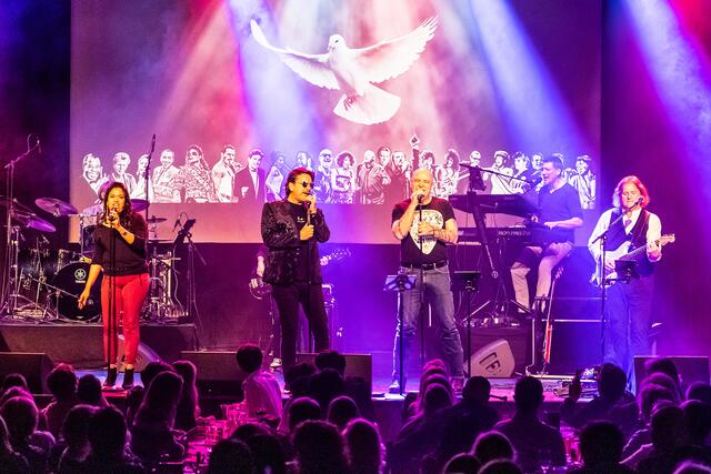 Mit dem R.ock I.n P.eace D.epartment wird der Falke im Pottschacher Kulturhaus gewürdigt. | Foto: Andreas Müller