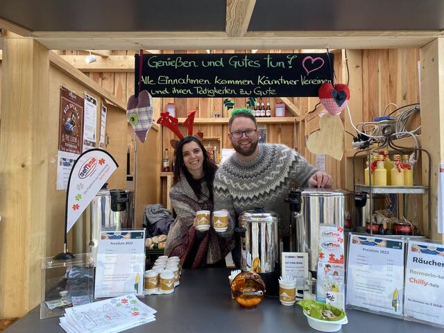 Bereit für die kommende Sozialadvent-Saison: v.l. Aurora Rupeni und Marc Germeshausen