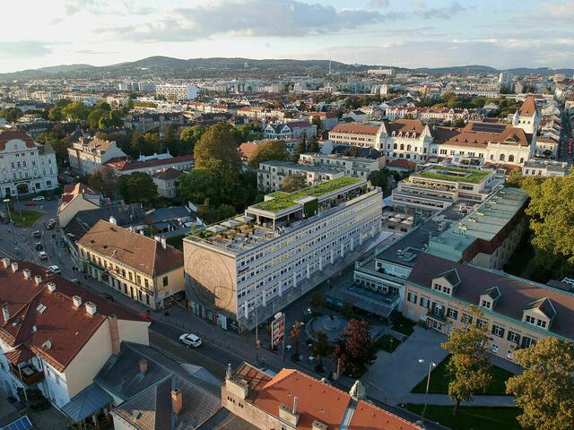 So soll das Ekazent nach der Erneuerung aussehen. Das Mosaik bleibt erhalten. | Foto: United Climate, Urheber: SQR Studio