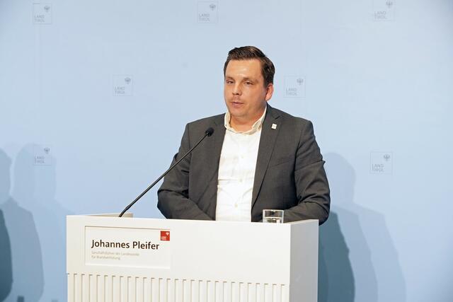 "Mein Dank gilt Sicherheitslandesrätin Mair und den Versicherungen, die mit der Budgetaufstockung ihr Vertrauen in die Landesstelle für Brandverhütung zum Ausdruck bringen“, fasst LSBV-Geschäftsführer Johannes Pleifer zusammen. | Foto: © Land Tirol/Hörmann
