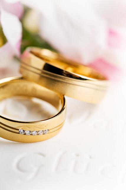 Der Ehering ist ein bleibende Erinnerung an den schönsten Tag im Leben. | Foto: afitz/Fotolia
